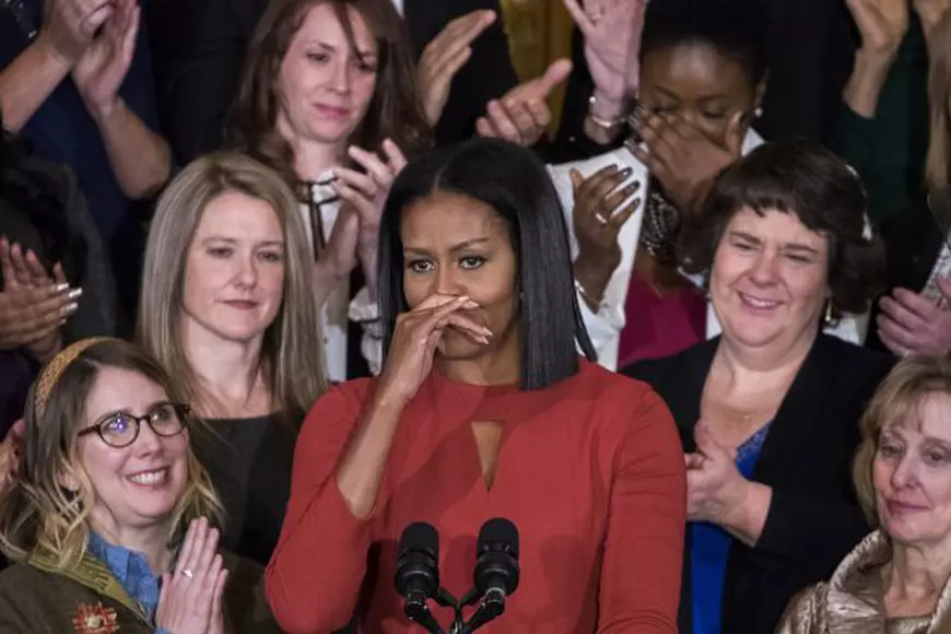 Michelle Obama a încheiat în lacrimi ultimul discurs