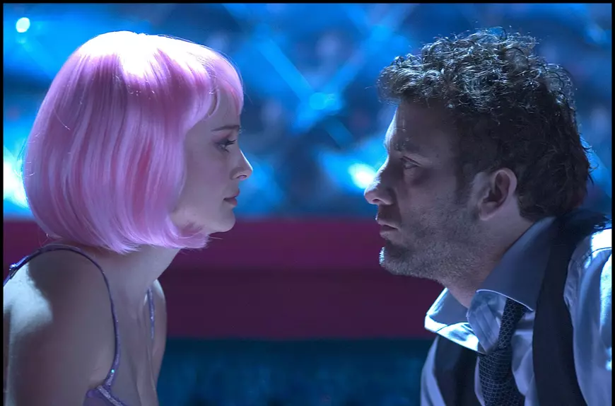 Natalie Portman în filmul ”Closer”