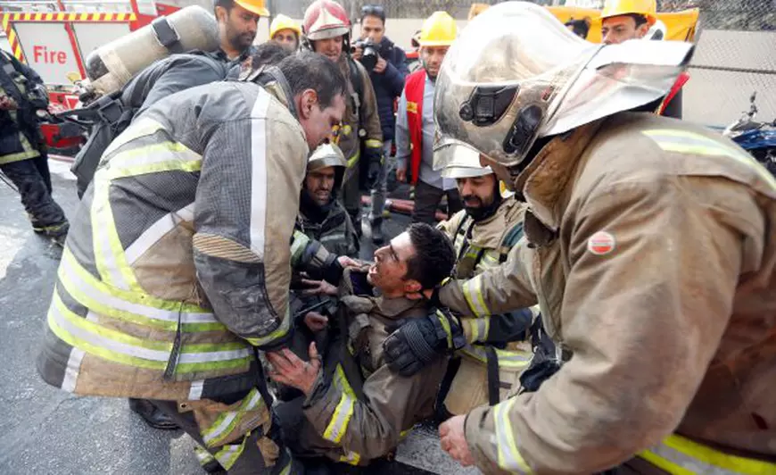 prabusirea unui turn cu 17 etaje in Teheran