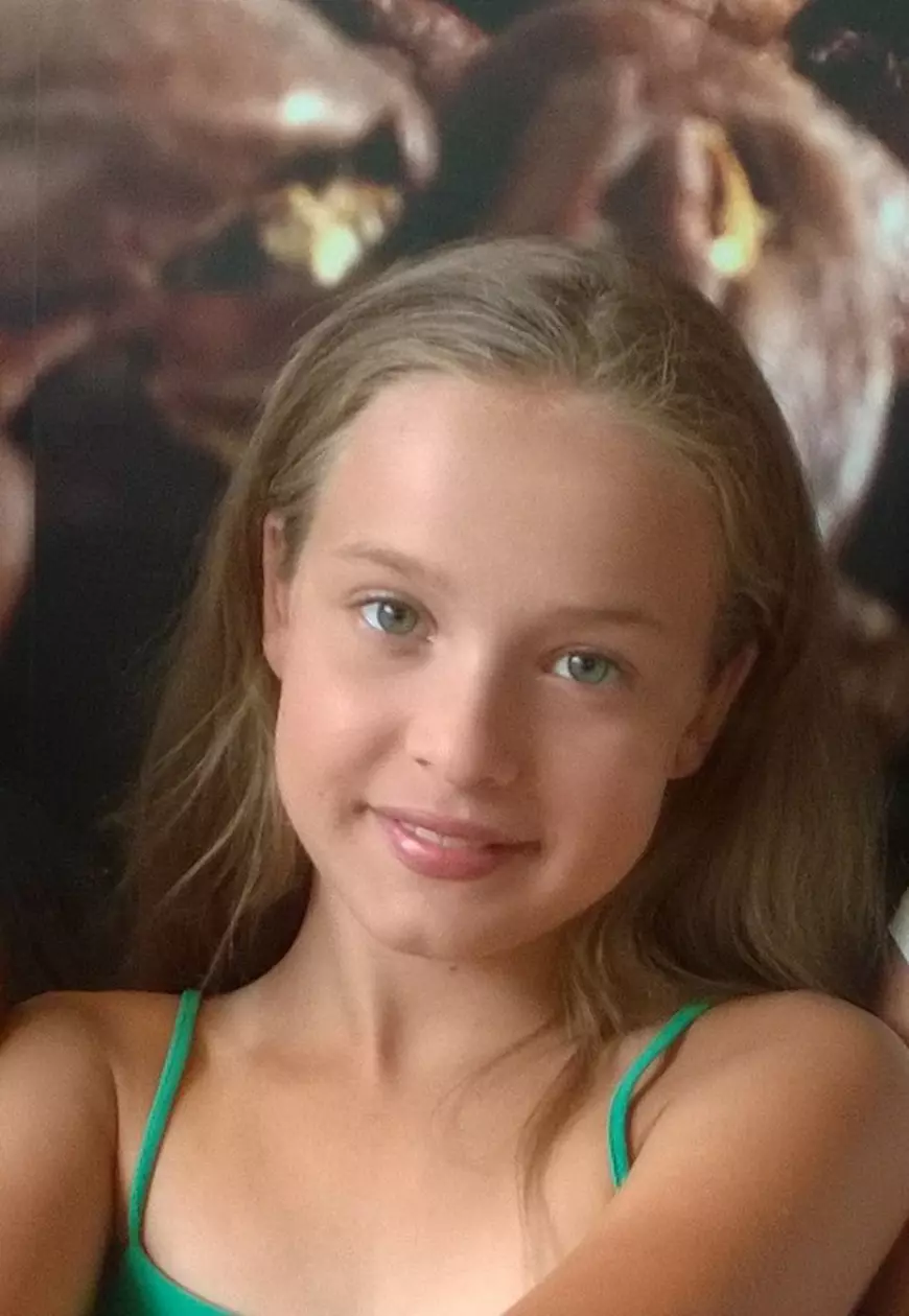 Mara, fiica Ralucăi Moianu, a împlinit 12 ani