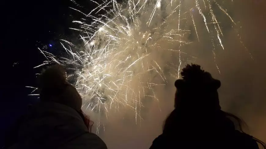 Focul de artificii de Revelion 2017 din Sibiu sursă foto: turnulsfatului.ro