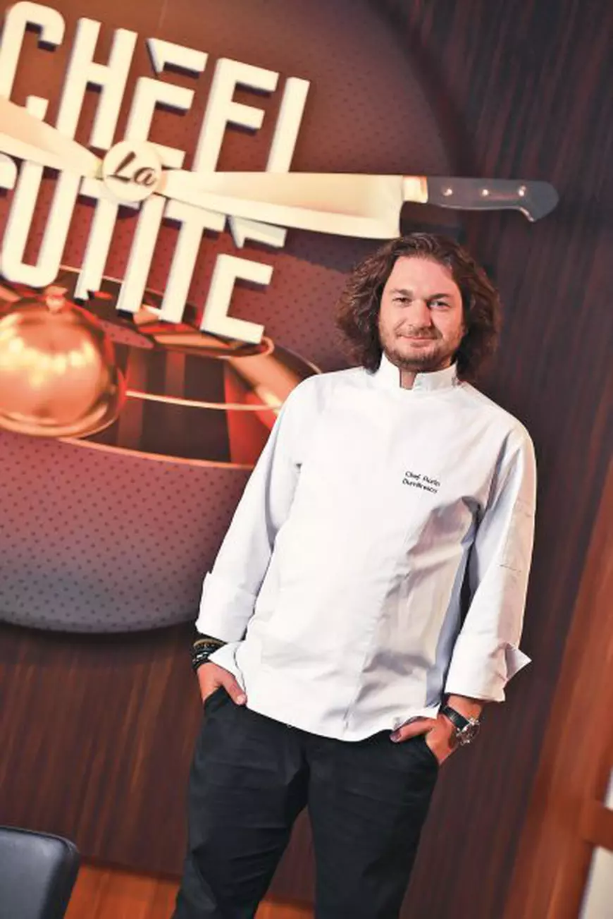 EXCLUSIV/ Aventură culinară extremă pentru gurmandul chef Cătălin Scărlătescu. «Sinistrat» pe ocean, a ajuns să mănânce orez cu zahăr