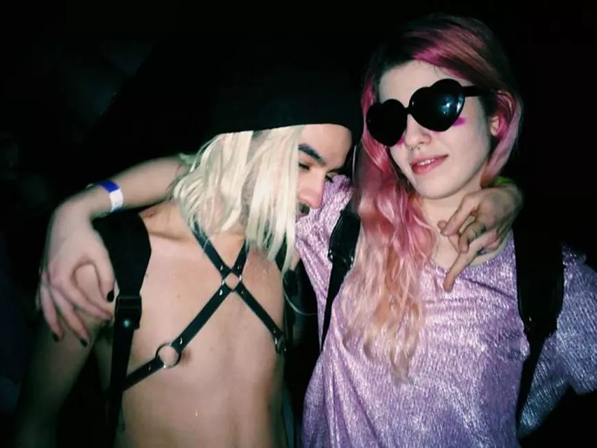 David Pușcaș s-a pozat dezbrăcat alături de o tânără misterioasă. Imagine șocantă cu cei doi