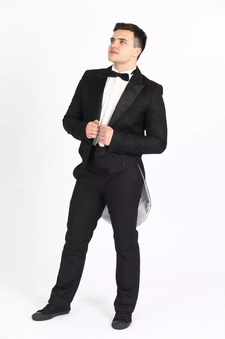 Uite cine dansează. Ele sunt cele trei perechi care merg în marea finală