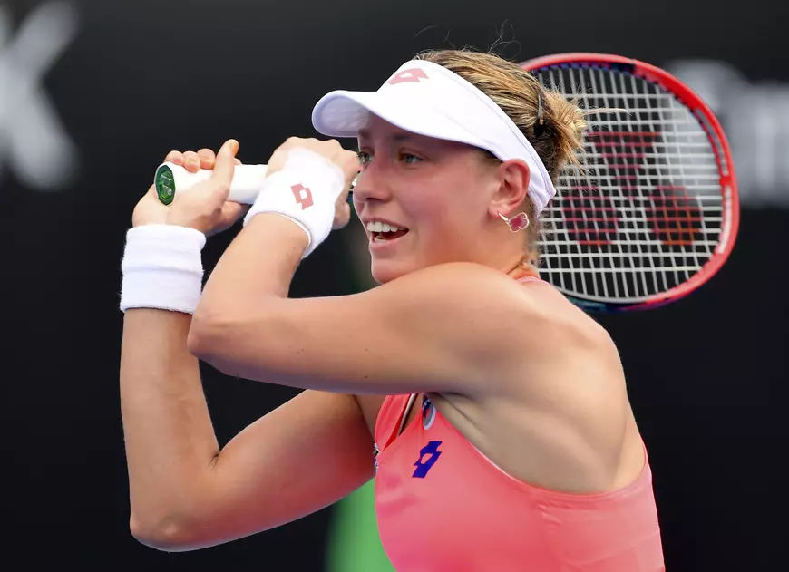epa05722565 Yanina Wickmayer of Belgium in action against Lucie Safarova of the Czech Republic during their Women's Singles first round match of the Australian Open Grand Slam tennis tournament in Melbourne, Australia, 17 January 2017. EPA/FILIP SINGER