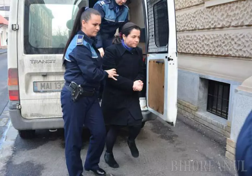 Profesori din Oradea, acuzați de luare de mită, ar fi cerut „taxă de sezon” studenților de la Facultatea de Medicină. Atențiile, date cu programare în cabinetele private