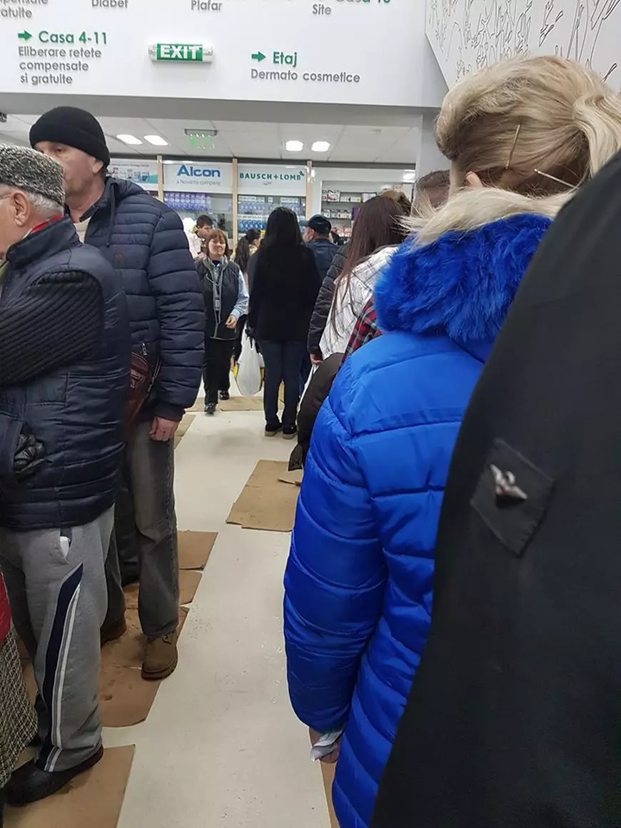Oana Roman a stat la o coadă imensă la o farmacie pentru a cumpăra medicamente mai ieftine