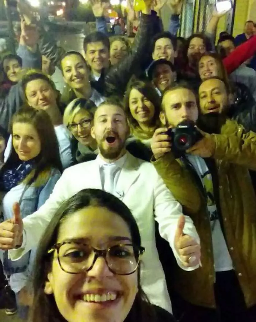 Candidatul neortodox la alegerile din Serbia. Un student s-a înscris în cursa electorală în glumă, iar acum e pe locul doi în sondaje