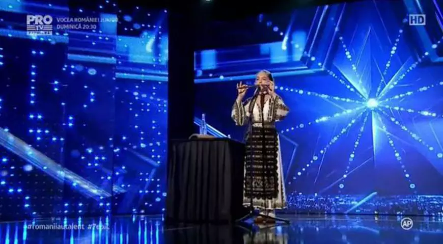 Antonia Stoian a cântat muzică populară la Românii au talent. 