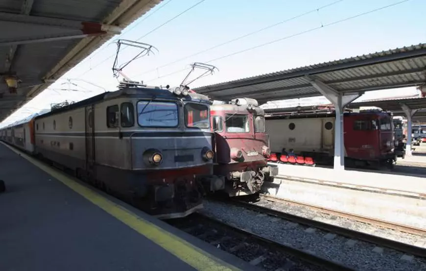 Peste 1,2 milioane de călătorii au făcut studenții cu trenul, de când au gratuitate pe calea ferată; Cât a plătit Ministerul Educației