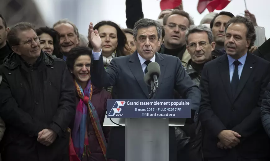 Alegeri prezidențiale în Franța. Rezultate finale: Emmanuel Macron și Marine Le Pen se vor confrunta în turul 2