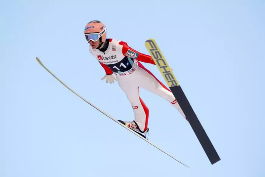 Record mondial de zbor cu schiurile pentru austriacul Stefan Kraft: 253.5 metri!