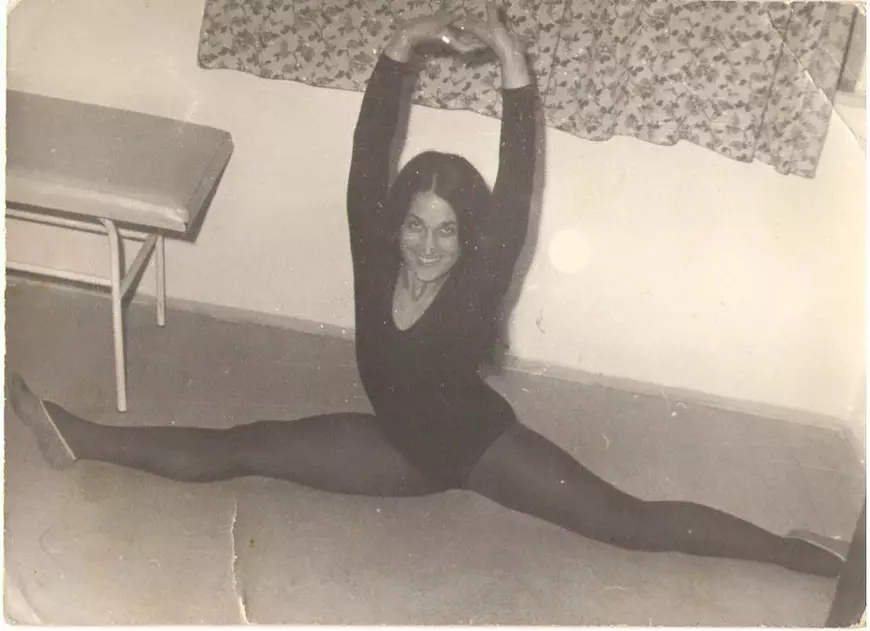 Cât de frumoasă este mama lui Cabral! Imagini incredibil de sexy făcute publice de prezentatorul TV