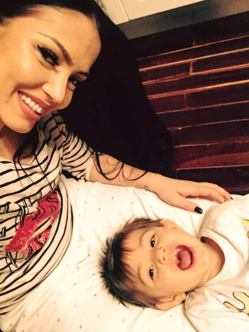 Andreea Mantea, alături de fiul ei, David