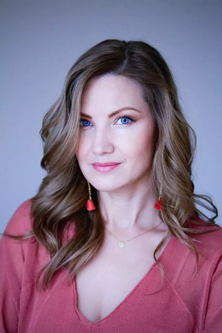 Melania Medeleanu s-a trezit cu mașina lovită. Incredibil ce a pățit după incident