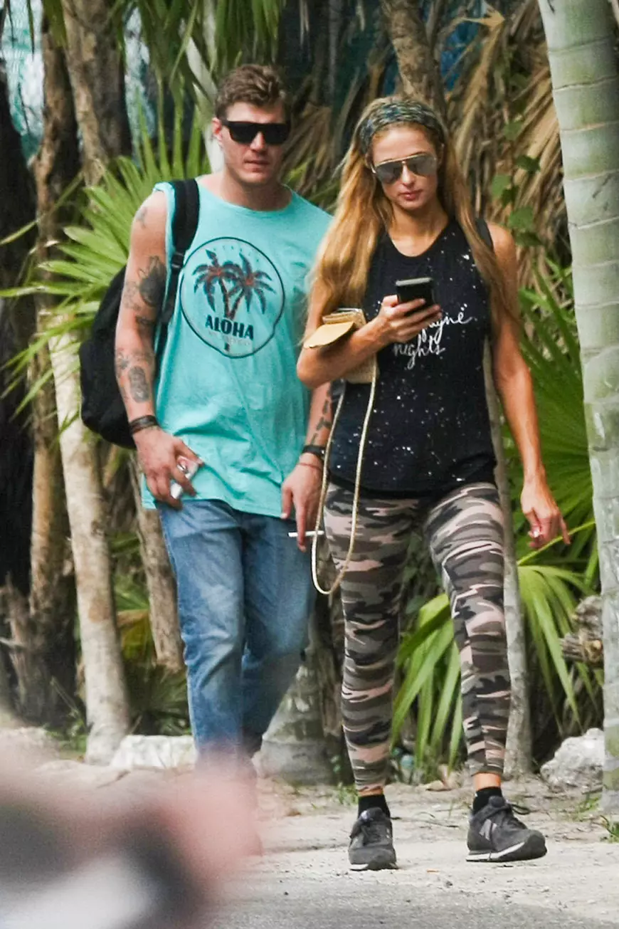 Paris Hilton, vacanță romantică în Mexic cu noul iubit, un actor celebru de la Hollywood