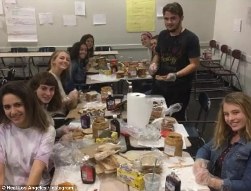 Fiul cel mare al lui Michael Jackson calcă pe urmele tatălui său. Și-a făcut o organizație caritabilă și o firmă de producție