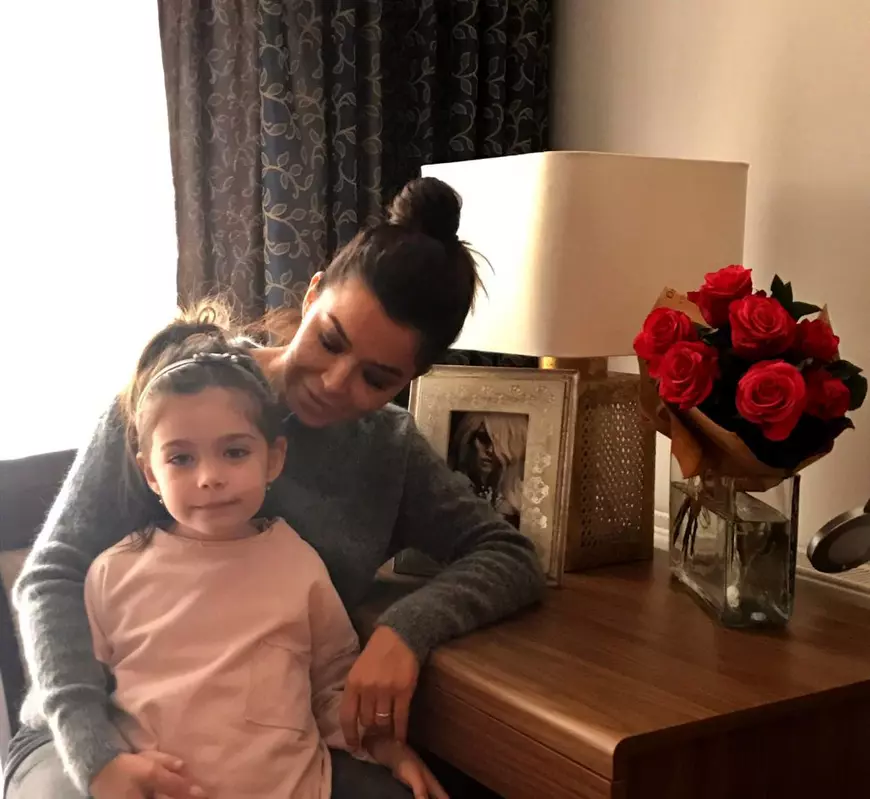 Simona Pătruleasa, în vacanță cu soțul și fiica. Ce spune vedeta despre momentele petrecute alături de familia sa