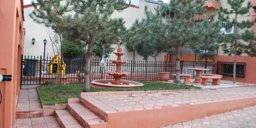 EXCLUSIV / Pepe a cumpărat vila socrului, pe credit. Nelu Pastramă a pierdut 150.000 de euro, la tranzacție!