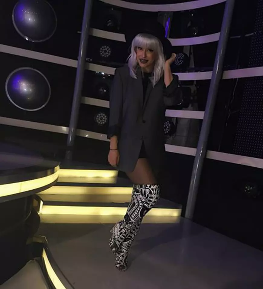 Anda Adam, cu părul scurt și breton. Fanii au observat un alt detaliu. 