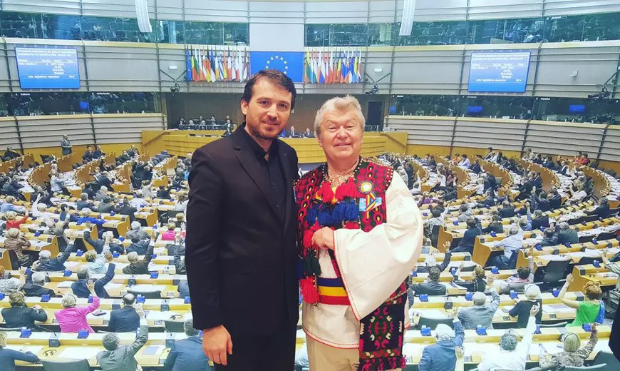 EXCLUSIV/ Gheorghe Turda a cântat în Parlamentul European „Treceți batalioane române Carpații” și „Noi suntem români”. Lecție de patriotism unică!