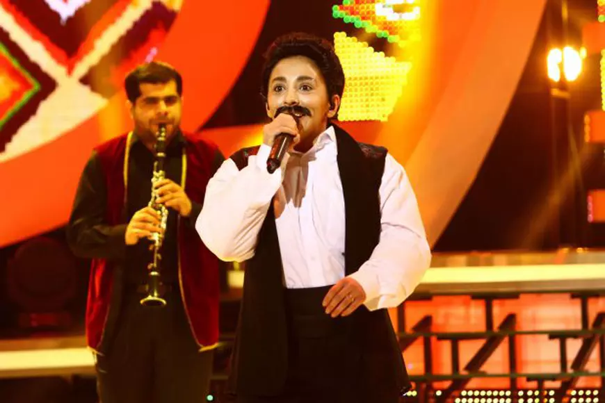 Ruby, cu mustață și burtă. Artista i-a șocat pe toți când și-a făcut apariția