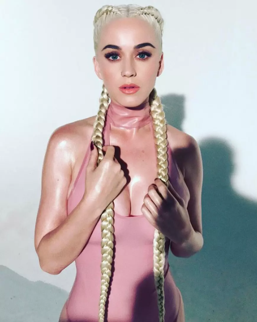 Katy Perry, schimbare de look inspirată de Kim Kardashian | FOTO