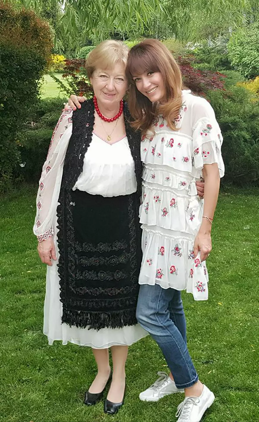 Anca Țurcașiu și-a aniversat nașa de cununie. Ce mesaj i-a transmis soției omului de afaceri Cristian Țânțăreanu