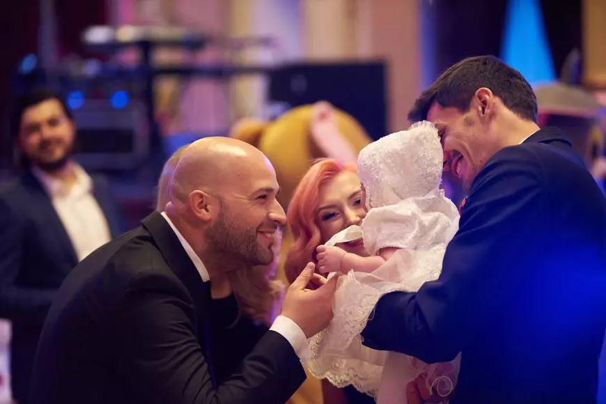 Andreea Bălan și-a botezat fiica în weekend. Cele mai frumoase fotografii și ce nu s-a văzut până acum de la eveniment | FOTO