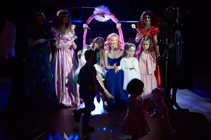 Andreea Bălan și-a botezat fiica în weekend. Cele mai frumoase fotografii și ce nu s-a văzut până acum de la eveniment | FOTO