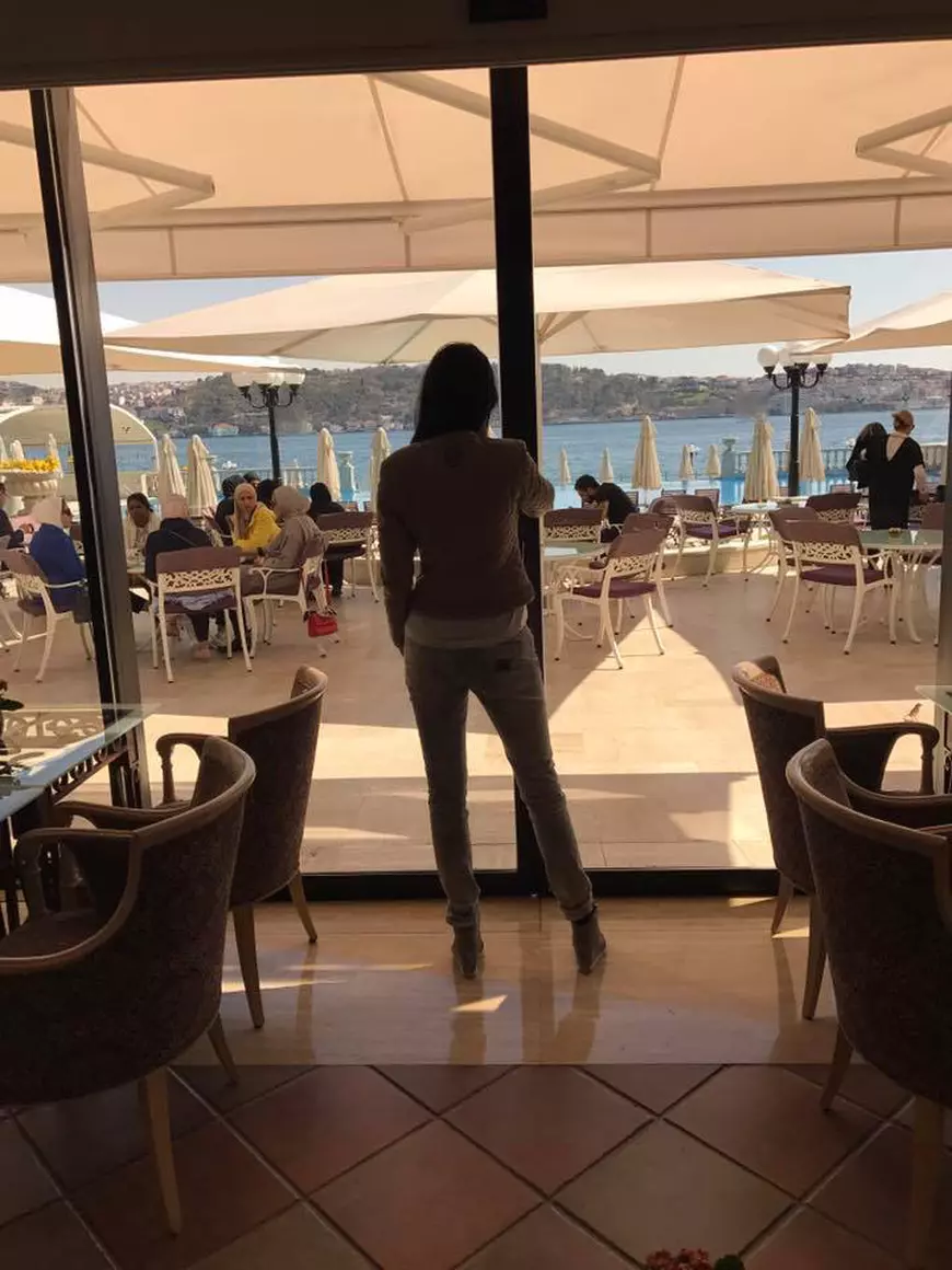 Primele imagini cu Brigitte Sfăt după operația la nas. Ce face vedeta