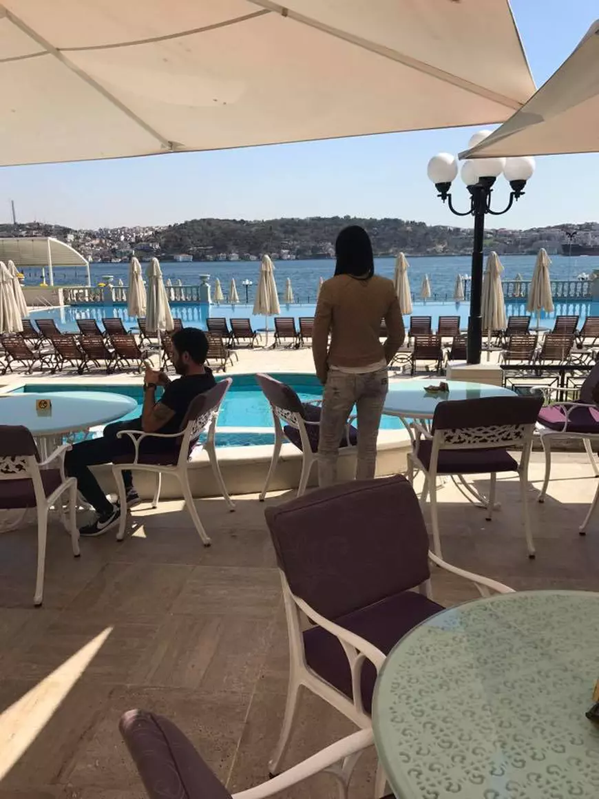 Primele imagini cu Brigitte Sfăt după operația la nas. Ce face vedeta