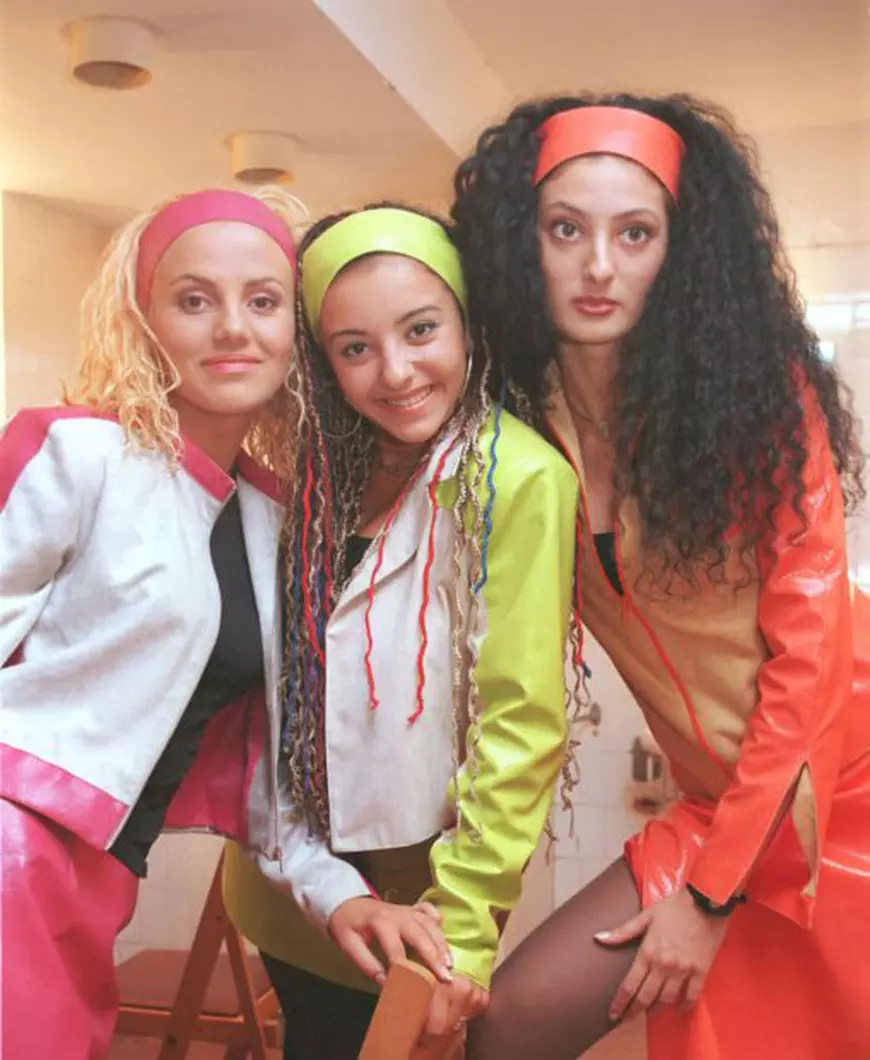 O mai ții minte pe Selena de la „Candy”? Cum arată după 15 ani de la destrămarea trupei