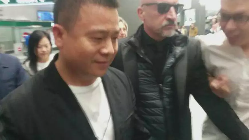 Clubul de fotbal AC Milan va fi preluat de chinezi. Prima achiziție: Sead Kolašinac, de la Schalke 04