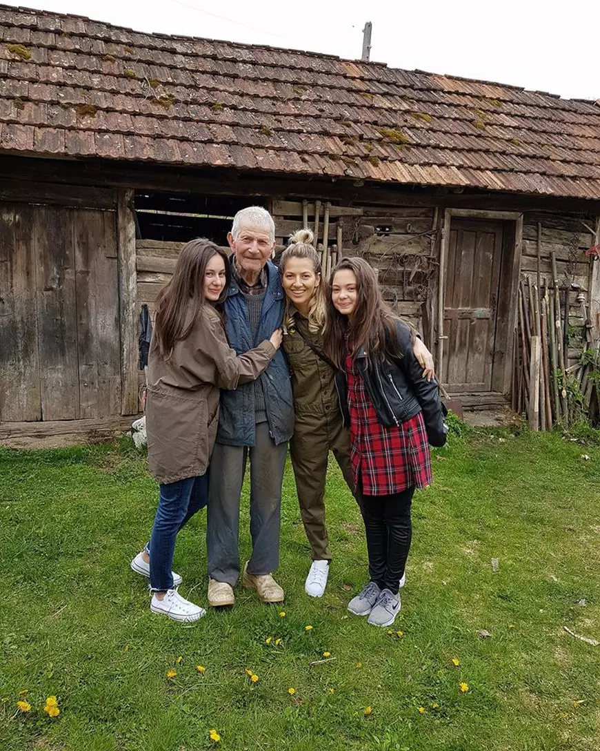 VIDEO EXCLUSIV/ Mulți și greu de adunat! Cum decurg reuniunile Lidiei Buble cu cei 10 frați