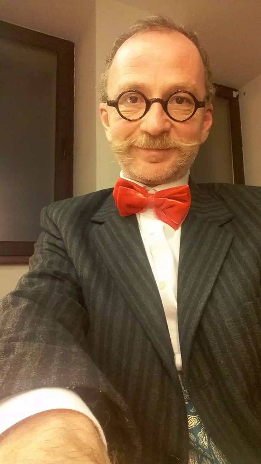 Cum arăta în tinerețe și cum arată acum Ovidiu Cuncea, fostul partener al lui Dan Negru de la "Ciao Darwin". Nu-l recunoști