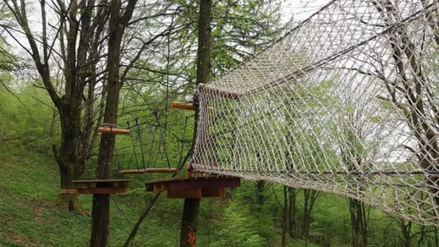 Parcul de Aventură din Nădrag este gata degeaba! Turiștii nu pot intra în el FOTO