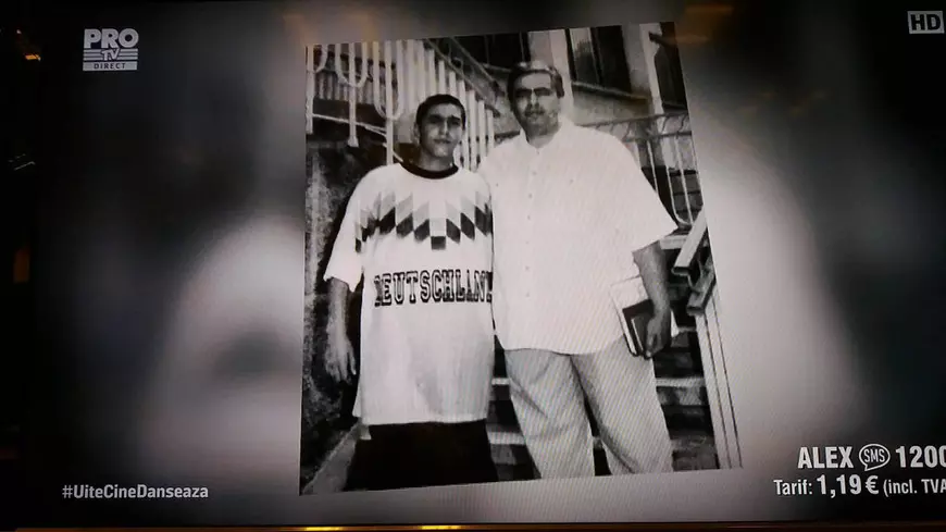 Alex Velea a dus-o greu de tot. Vindea haine cu sacul de rafie în spate pe străzi