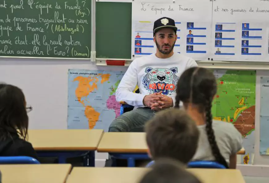 EXCLUSIV. Libertatea a fost la clubul care l-a format pe Karim Benzema, ”prințul din Bron”: ”Sex-tape-ul i-a distrus părinții. Iertați-l și rechemați-l la națională!” | FOTO&VIDEO