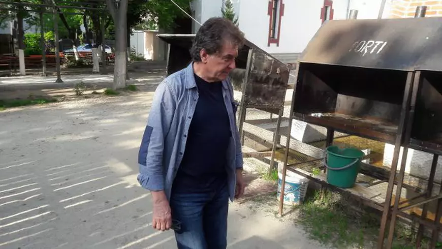 Mihai Coman de la Holograf a murit. Trupul neînsuflețit al artistului a fost depus la capelă