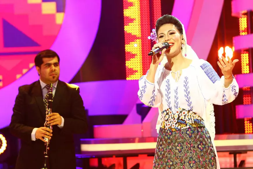 Legătura de rudenie dintre Sore și Daniela Condurache. Blonda dă din casă