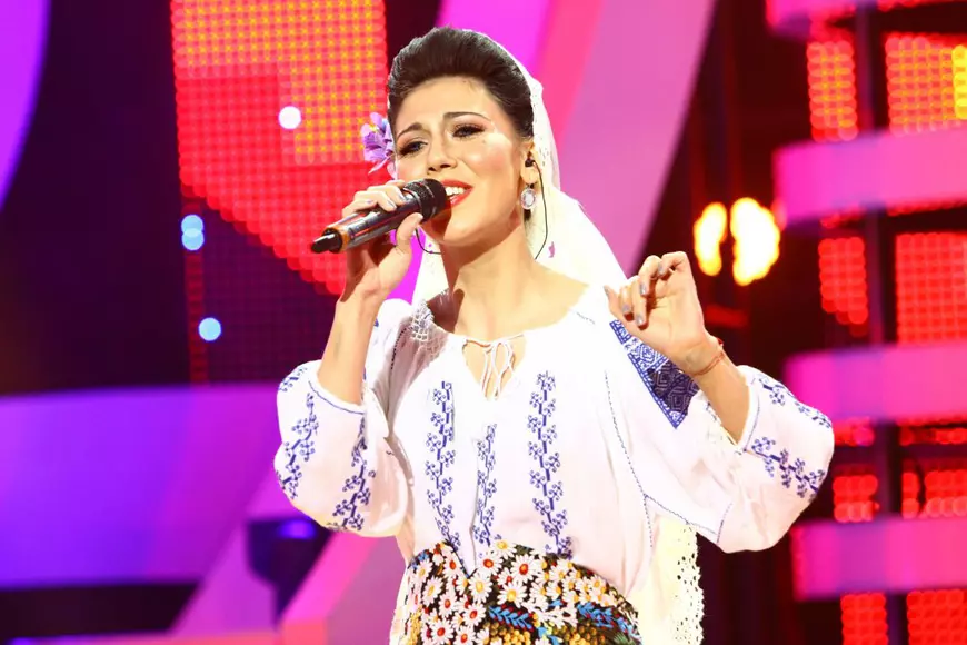 Legătura de rudenie dintre Sore și Daniela Condurache. Blonda dă din casă