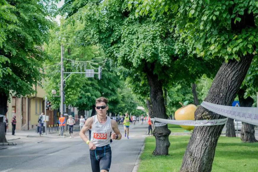 Ultimele zile de înscrieri la Gabriela Szabo RUNFEST! Pe 6 mai 2017, la Bistrița, celebra campioană olimpică va alerga alături de concurenți
