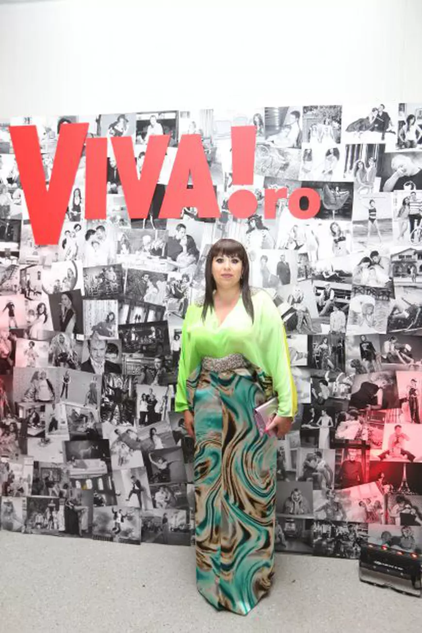 Oana Roman i-a lăsat mască atunci când a apărut pe covorul roșu.