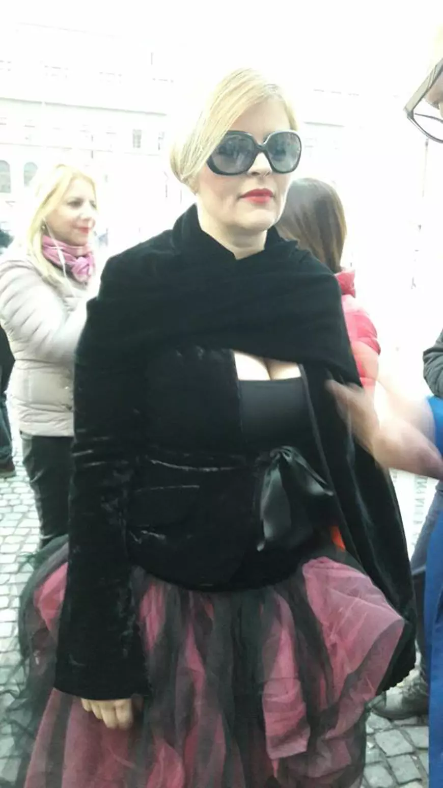 EXCLUSIV/ Sanda Ladoși s-a întors pe scenă, dar... Ce s-a întâmplat cu artista în momentul revenirii