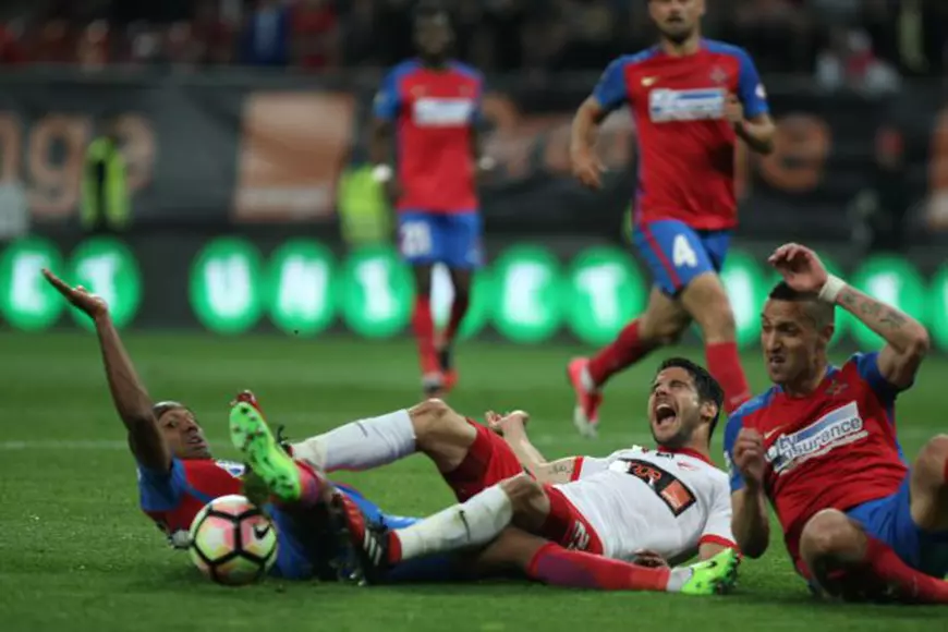 Liga I, etapa a 8-a, play-off: Dinamo - FCSB 2-1. Derby decis în minutul 96, din penalty! ”Cazul Bricheta”, nimica toată pe lângă bombardamentul de pe Arena Națională. Reghe, scandal cu arbitri | LIVE&VIDEO