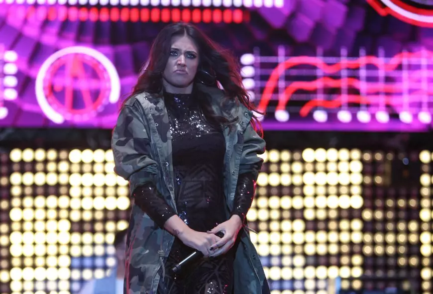 Antonia, show în Piața Universității de Ziua Europei. Nici bine n-a slăbit, că s-a rotunjit la loc |  FOTO