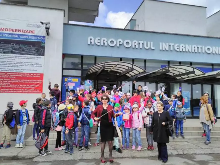 Ce au făcut elevii în săptămâna ”Școala altfel”. De la lecții de apărare la plimbări cu balonul cu aer