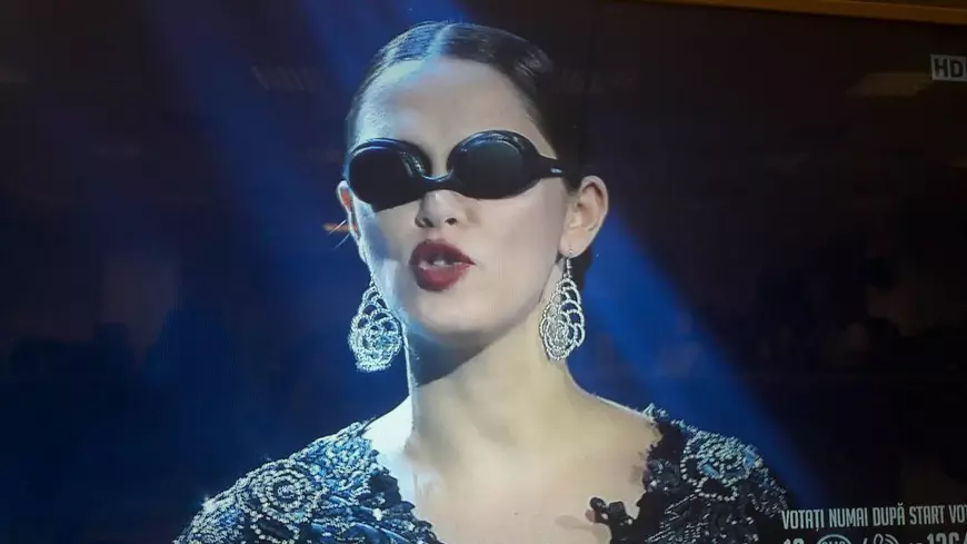 Și-a arătat burtica de gravidă la Românii au talent. Apariție neașteptată pe scenă