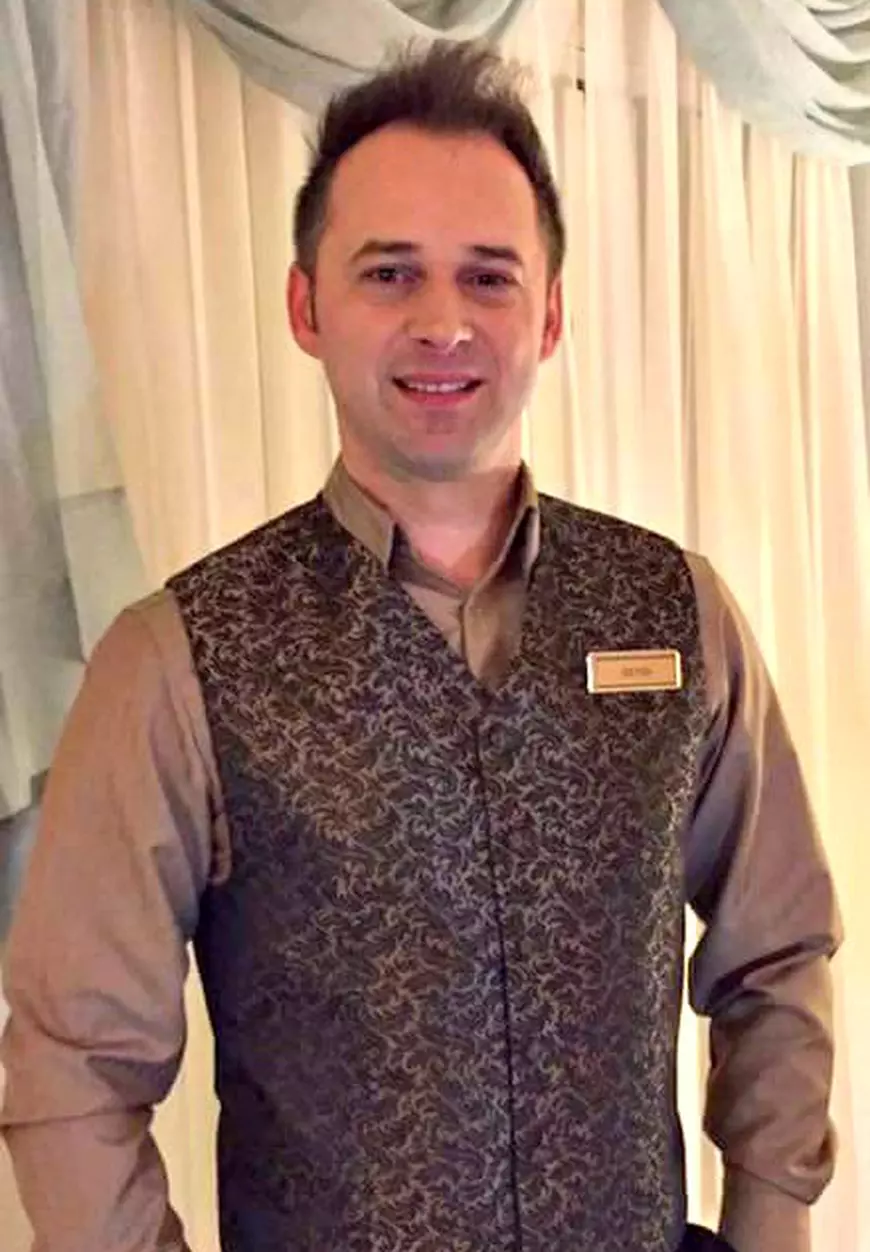 EXCLUSIV/ S-au reprofilat... Autentic în Las Vegas! Protejații Mirabelei Dauer au ajuns unul dealer de cazinou, altul barman